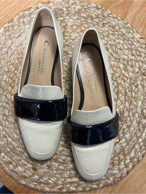 La CANADIENNE Cream Leather Loafers with Black Patent Strap